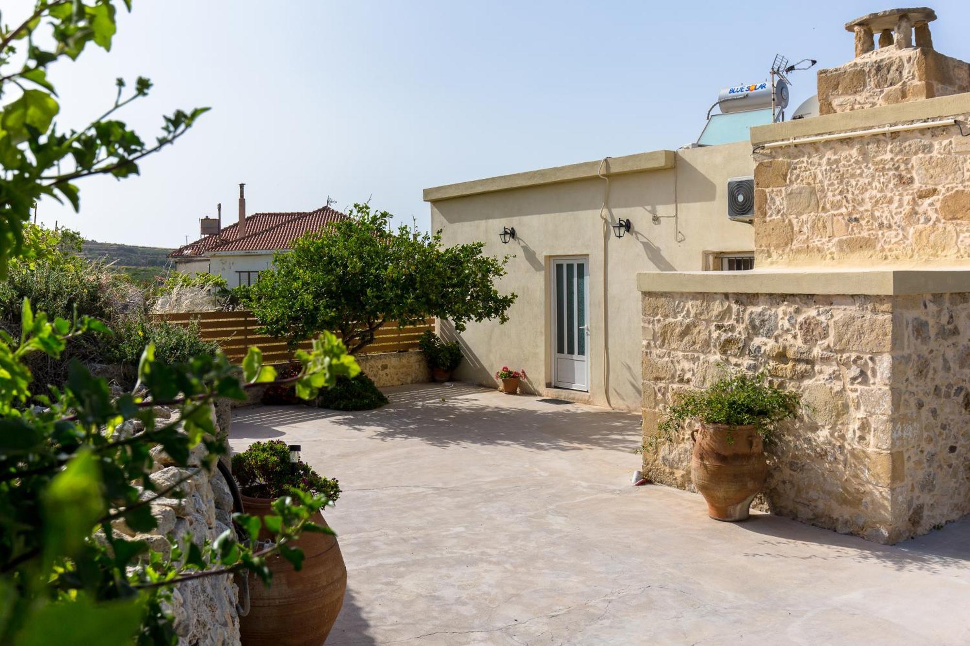 Eliana'S Stone House Apartment Benoudhiana Exterior photo